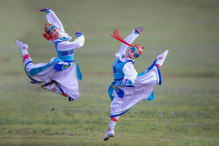 Mongolia dancers